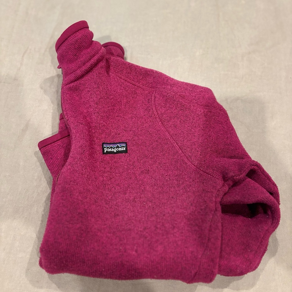 Patagonia Women's Rich Berry Quarter Zip  Sweater